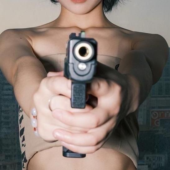 哟哟c。