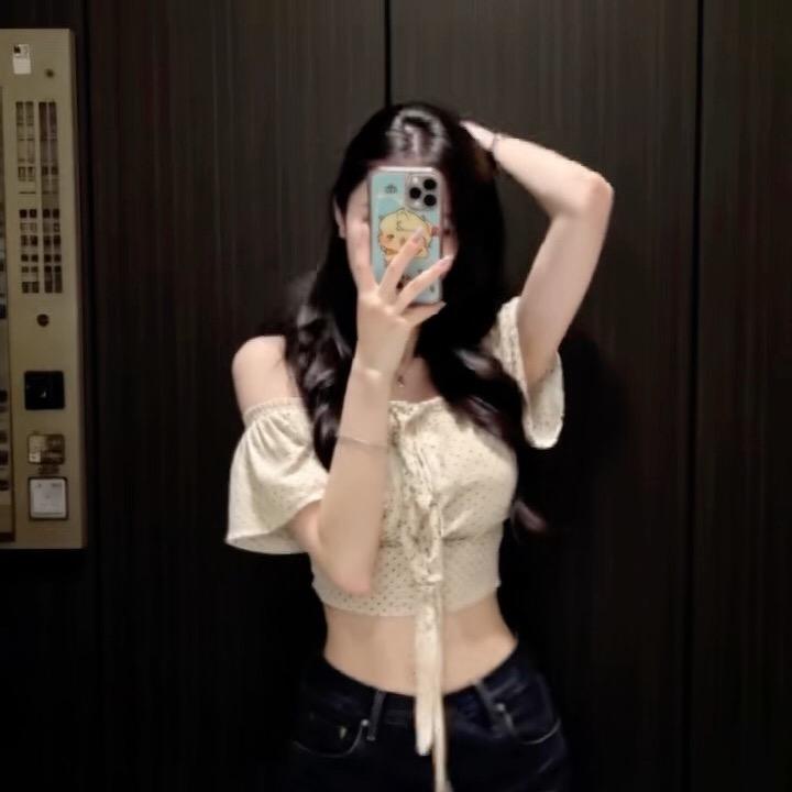 18岁女大