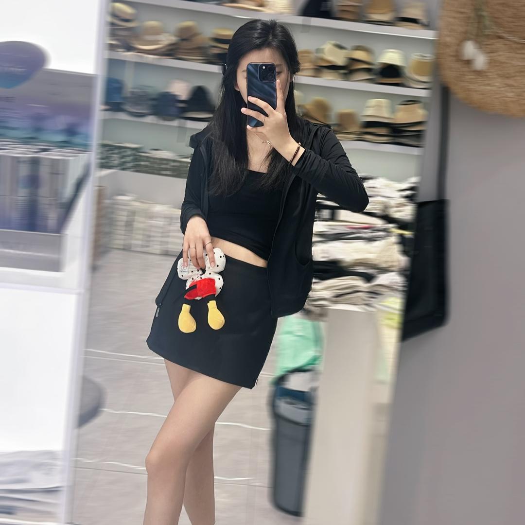 闪妞爱不饰首