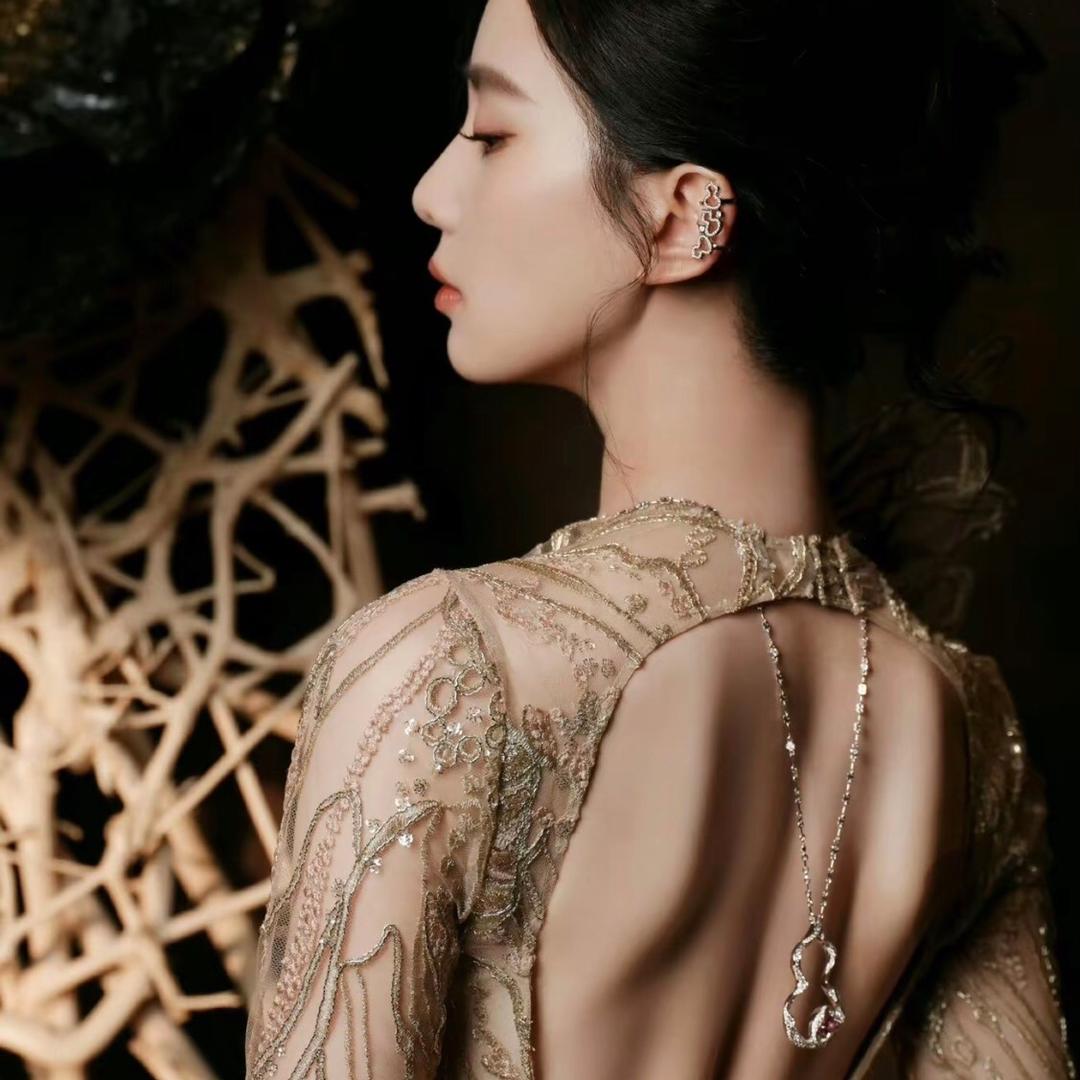 @ℳ霜°ꦿ⁵²º᭄：