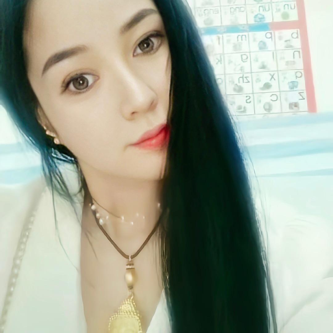 挣生活费的日子，每天都在坚持，没嫌弃工作