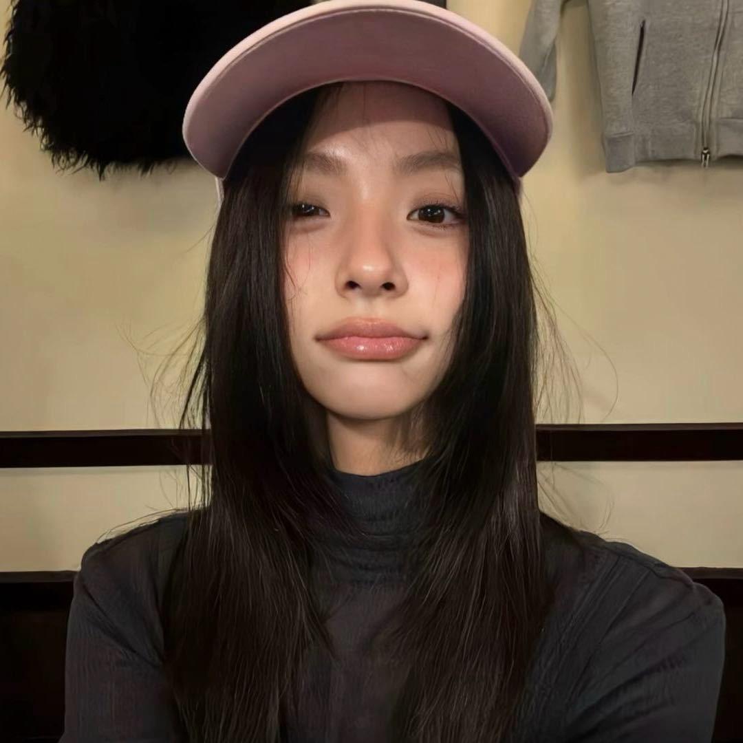 · L ·