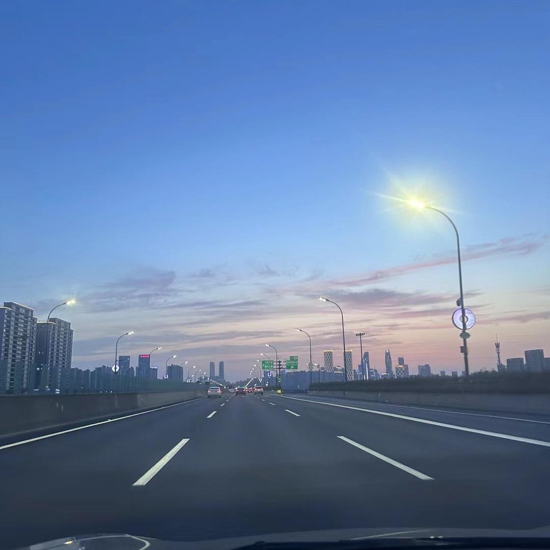 𝑻𝒆𝒔𝒍𝒂·