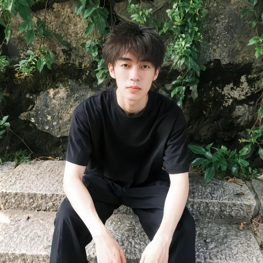 叫大哥别叫老大੭ﾞ