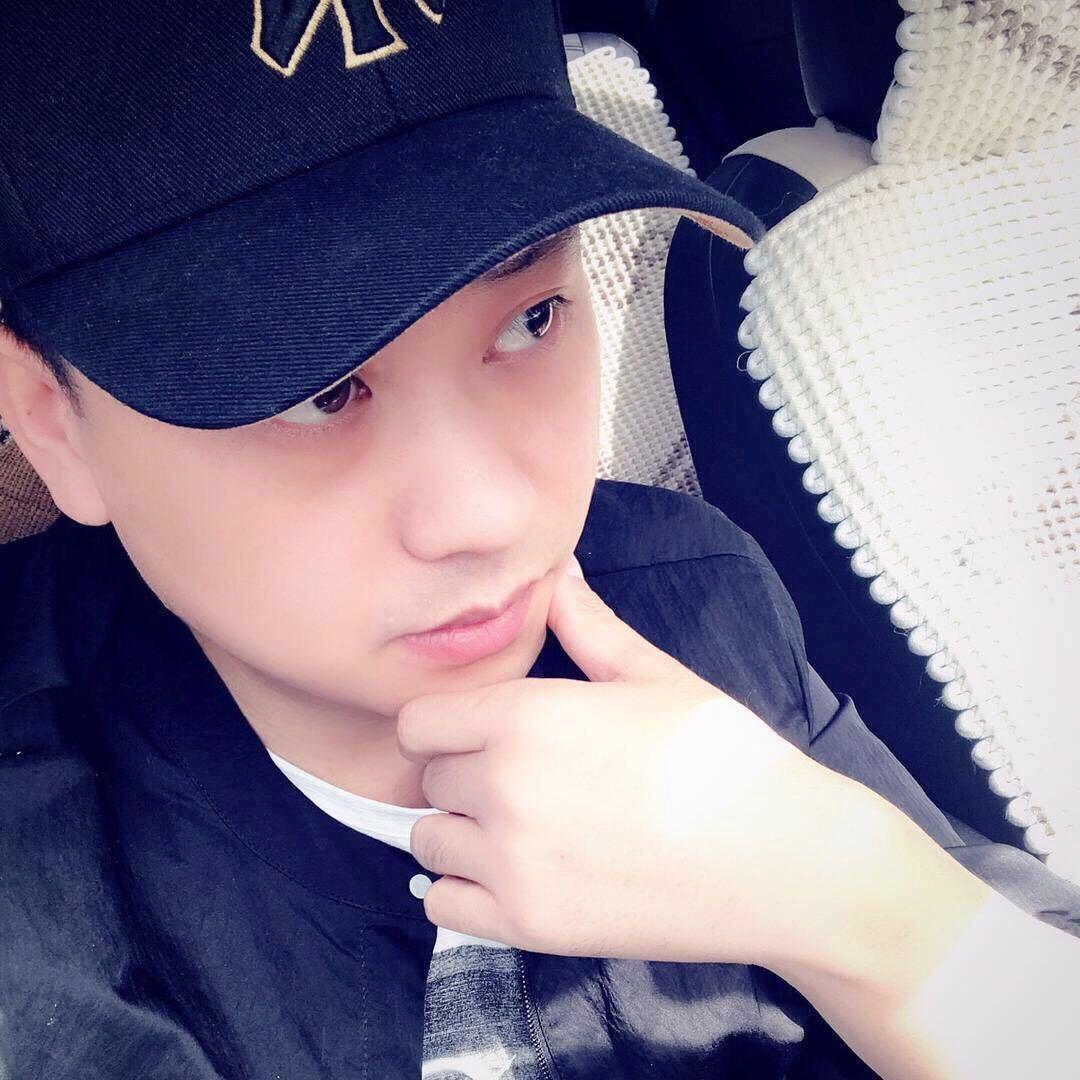 镇安星咖潮牌减龄发型设计