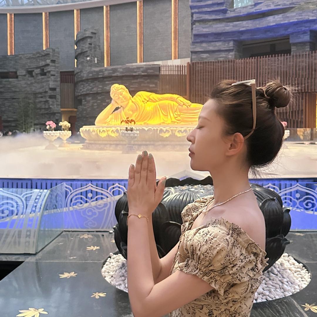 郑小新
