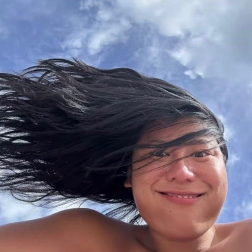 有点b💰全塞嘴里