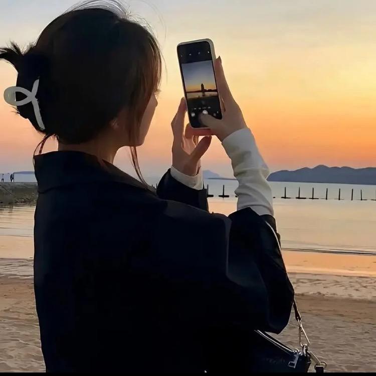 莓莓-潮流