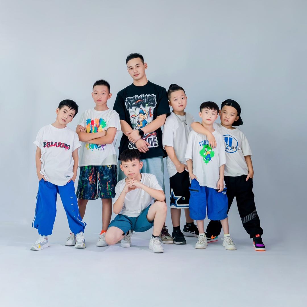 江夏区星涛舞蹈老袁