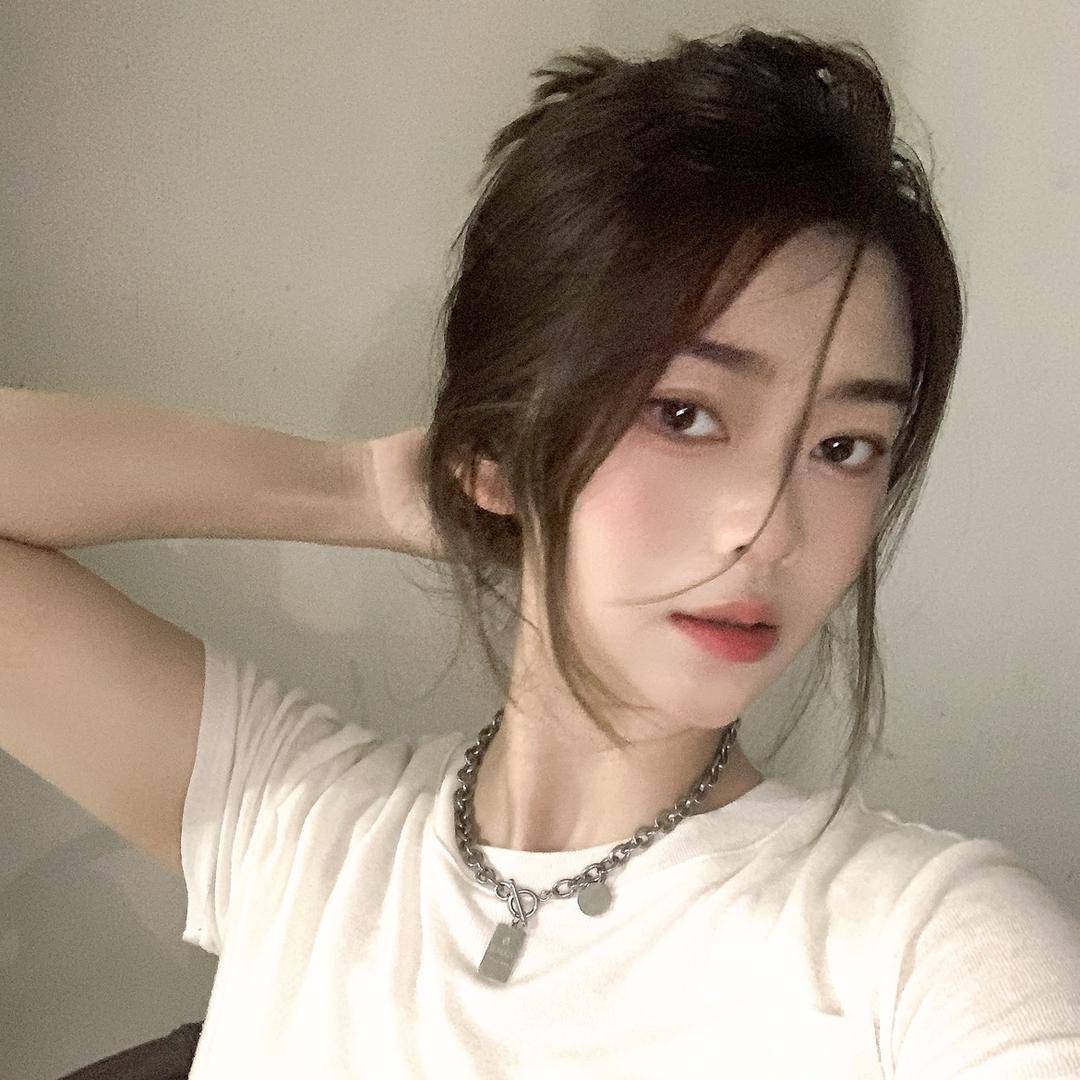 广州老板娘-徐伊一