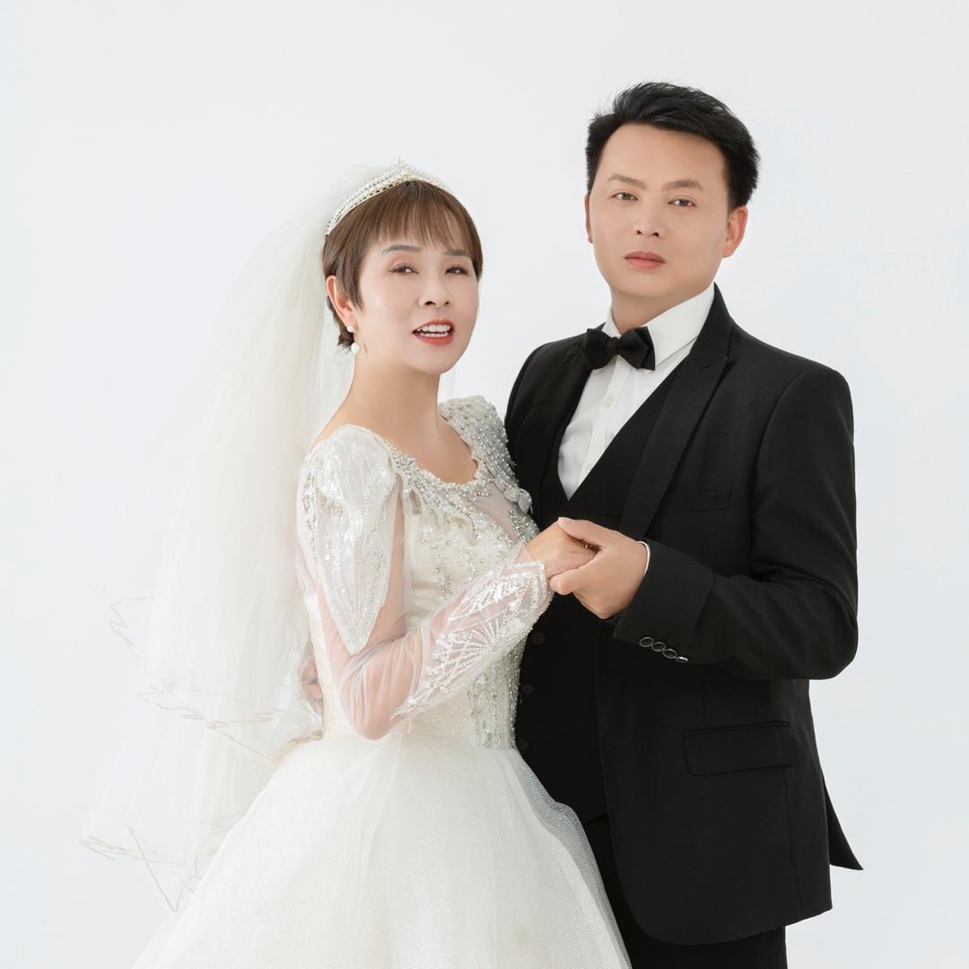 龙氏夫妇