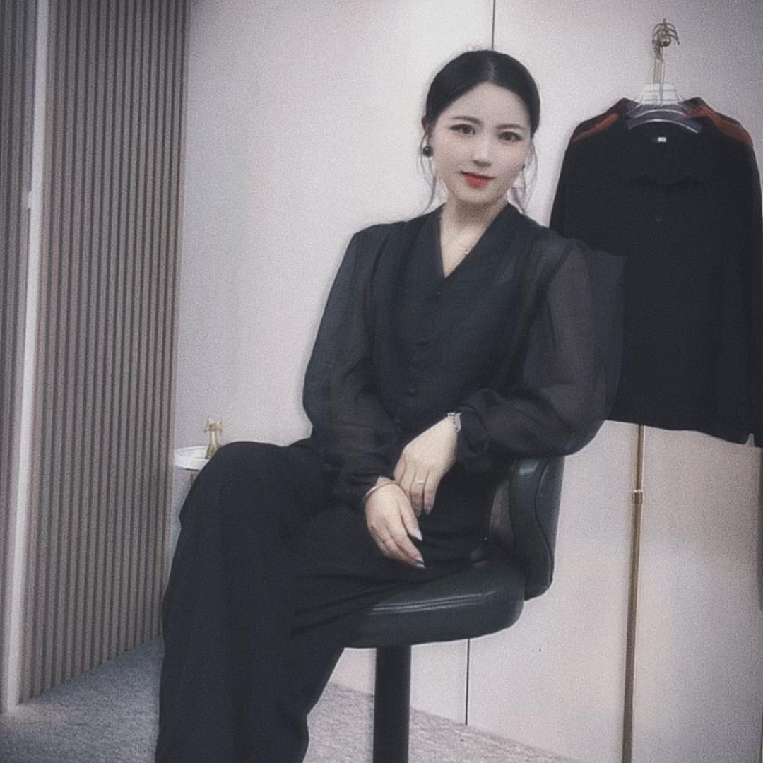 嘉海依品服饰