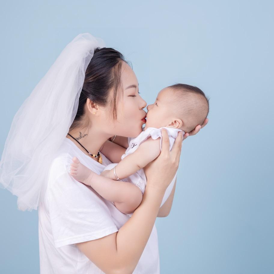 桃桃 (•ૢ⚈͒⌄⚈͒•ૢ)