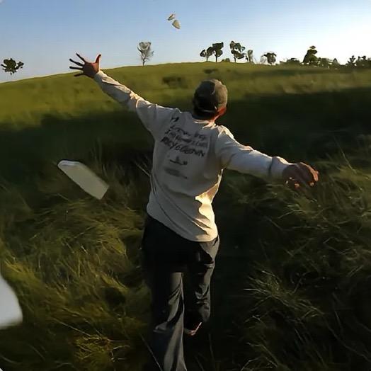 小灰哥👾　     　　༽