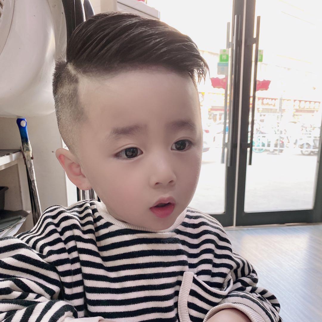 勋 丨
