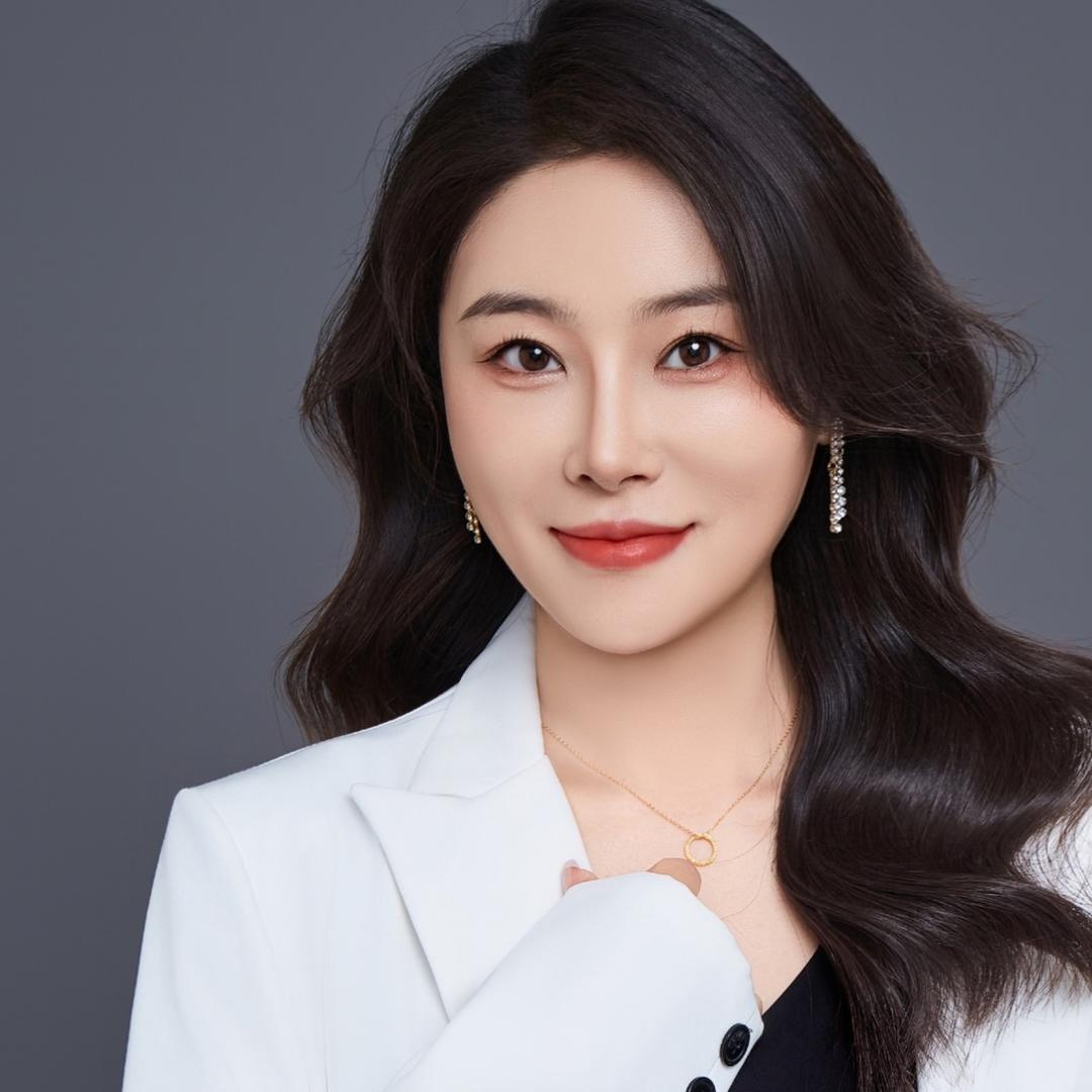 @大同眉型设计师  小陈