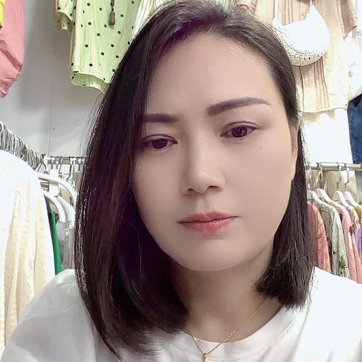 依衣布舍女装批发