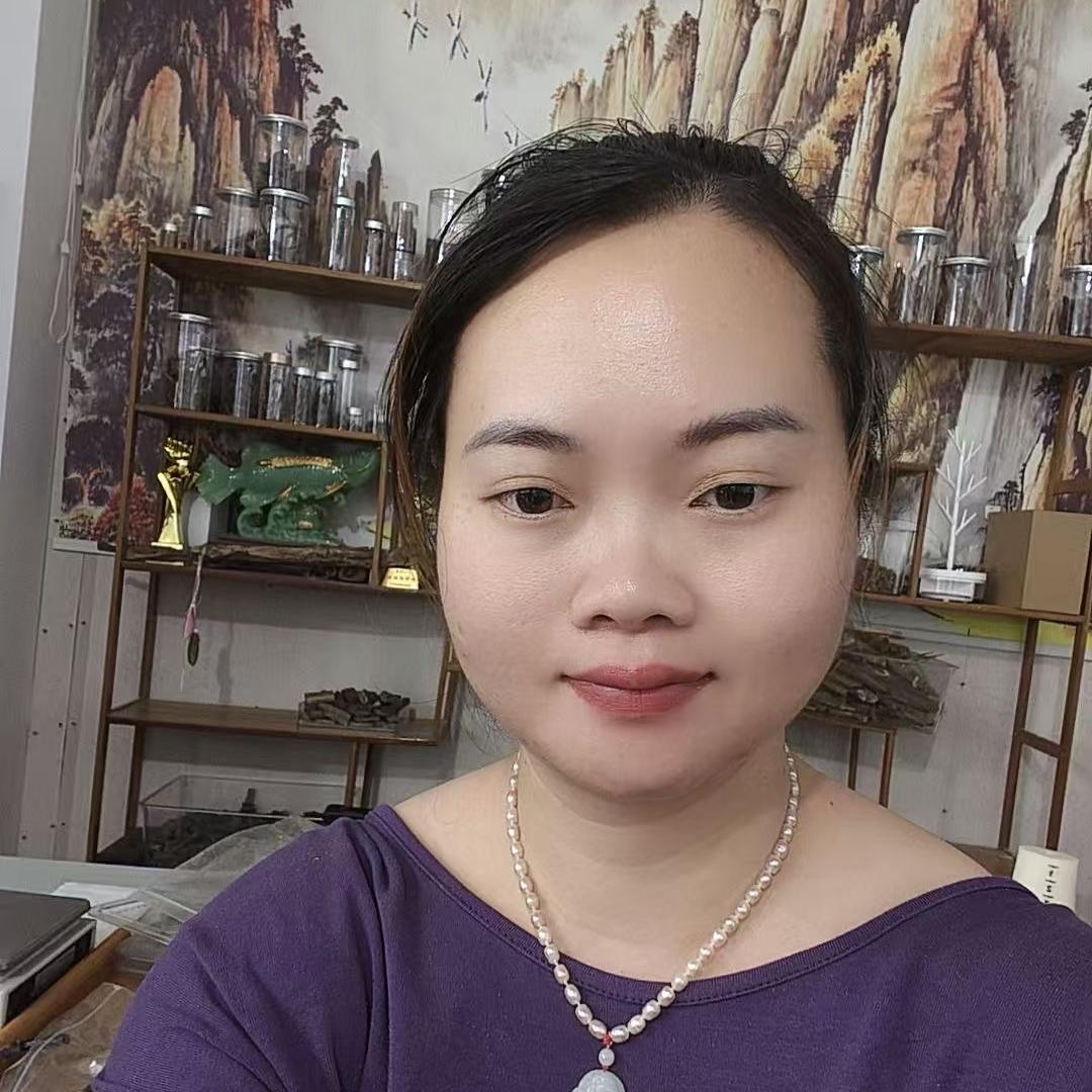 彩霞沉香(中国沉香之乡)