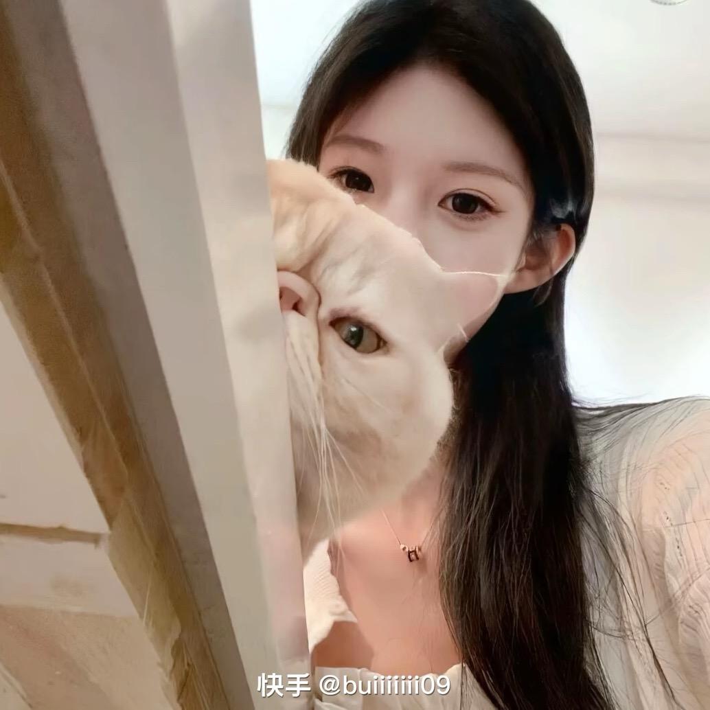 曼曼.