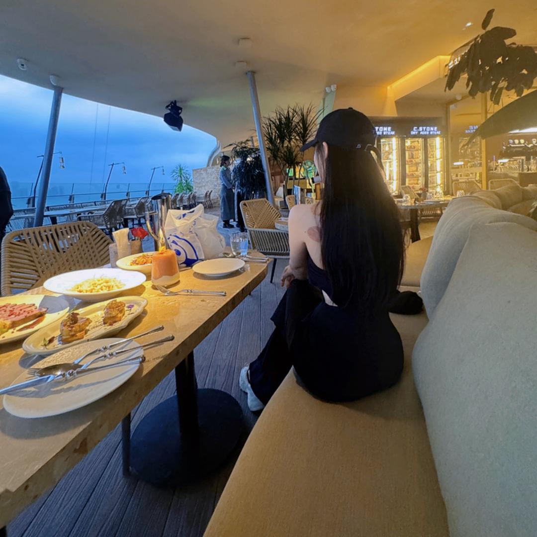 小巴丽