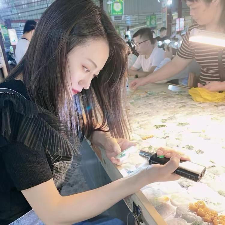 定襄玉雕木雕工厂娜娜