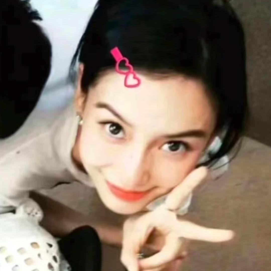 小乖.