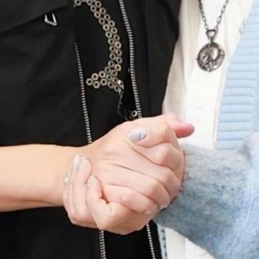 赤月水母的白月光_YVR