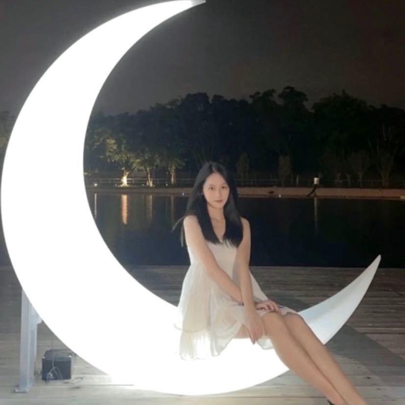 东莞鑫炫文旅发光灯饰家具有限公司