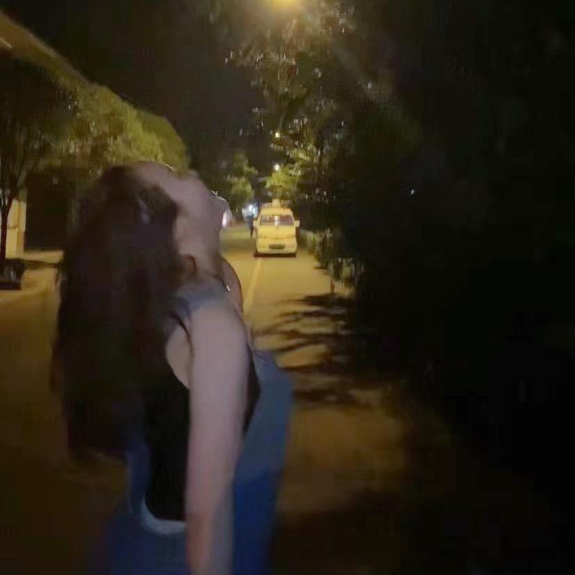 一闪一闪闪眼睛