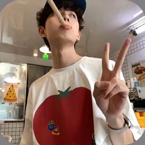 混过社会卖过萌