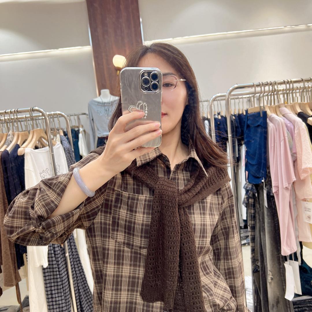 香然女孩（时尚女士）服装店