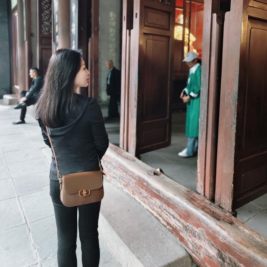 庆阳大光明眼镜-蓝眼睛