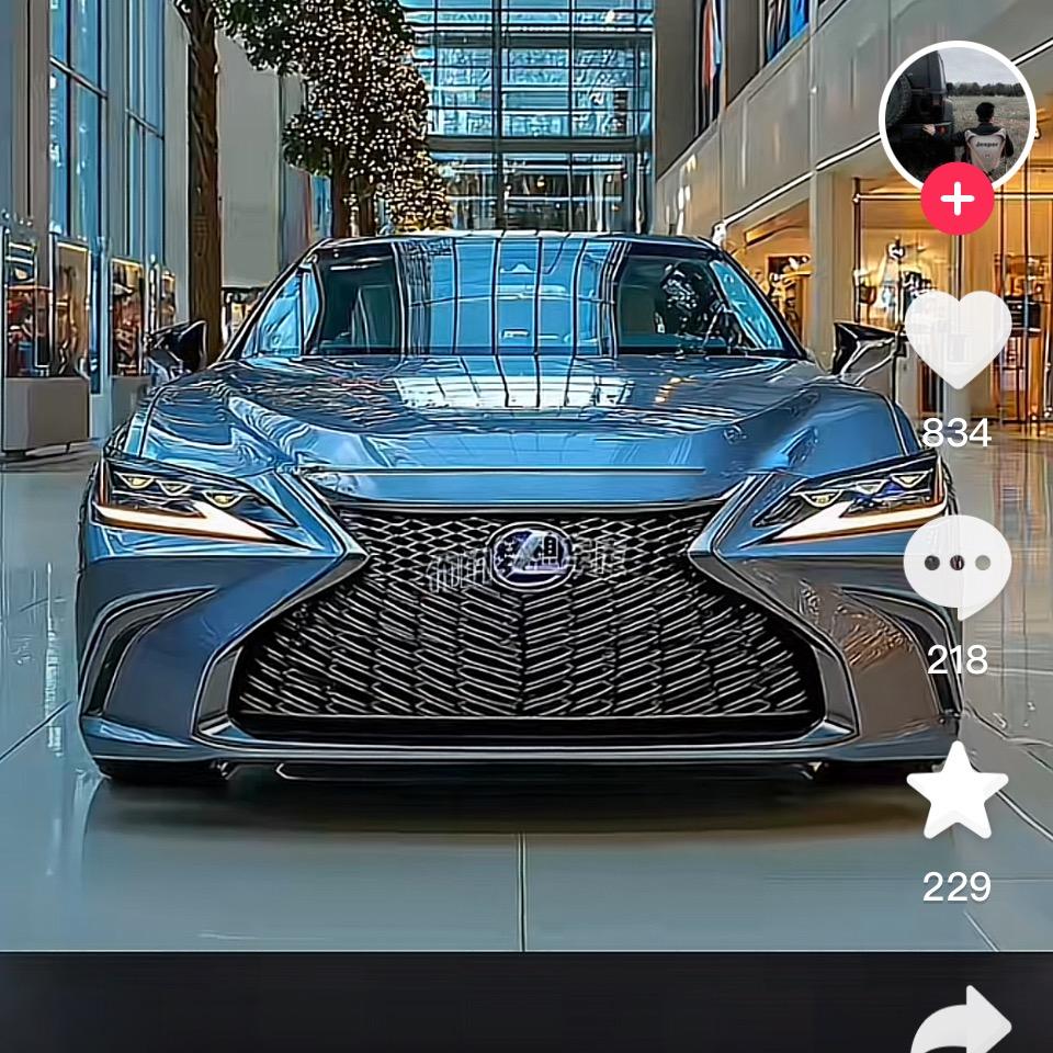 LEXUS