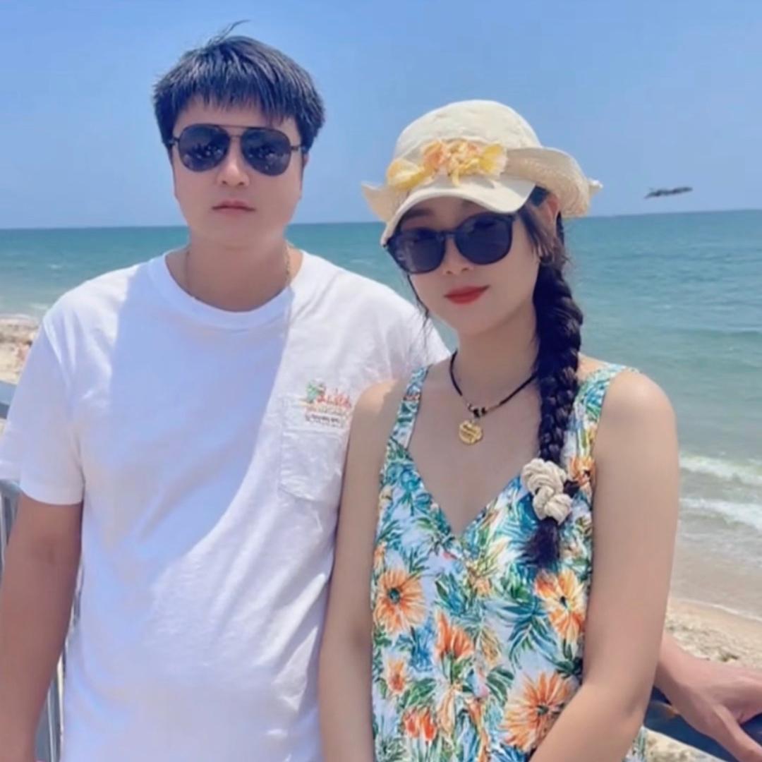 Yang•蕾⁰ ⁹ ¹ ⁷