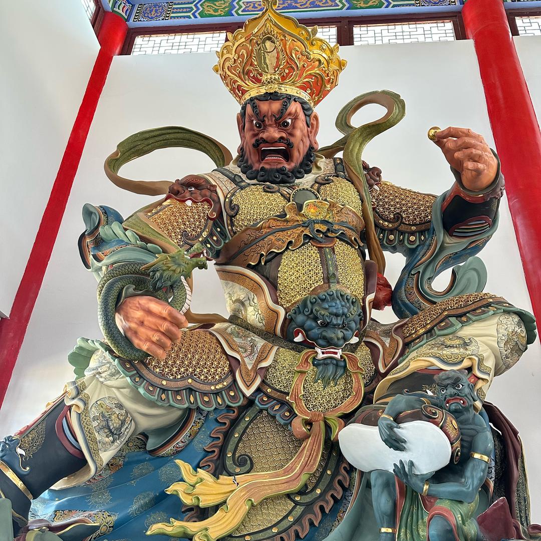 鲁班全屋定制衣柜橱柜源头工厂