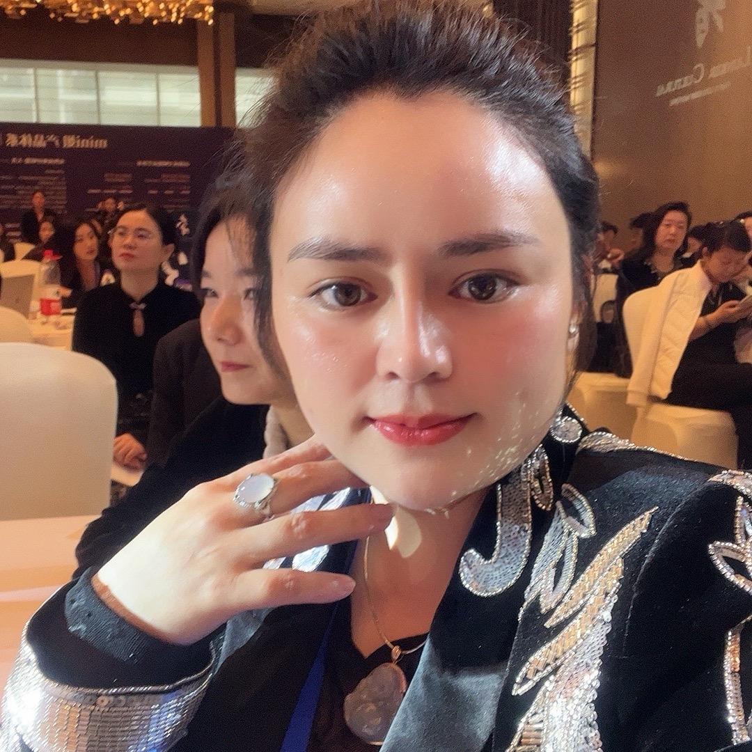 诗淇美颜广州运营中心总部～周总