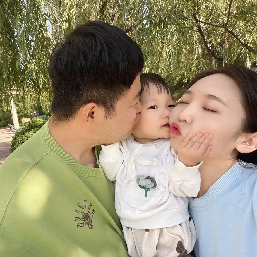 开心妈妈超爱笑