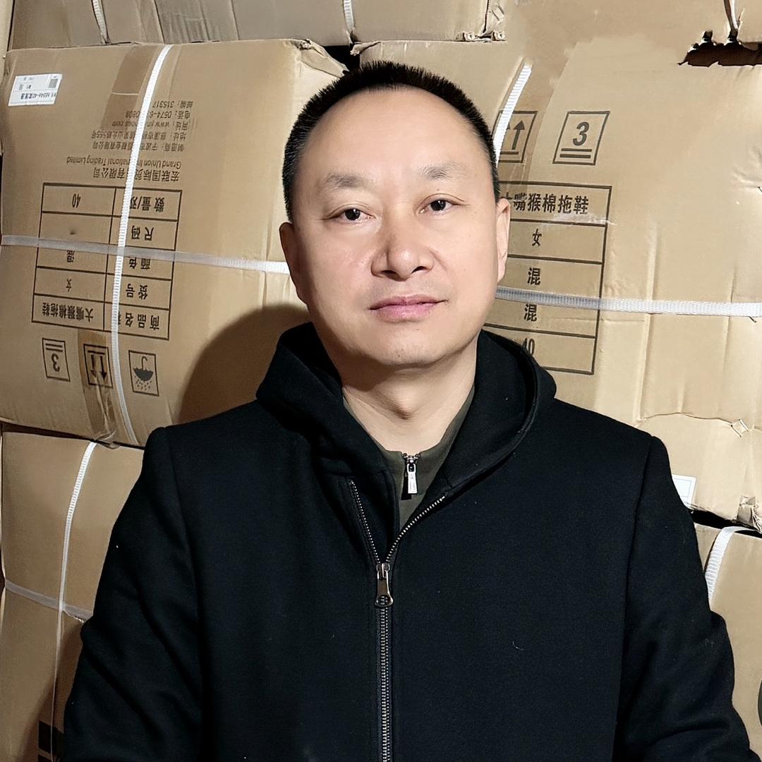 品牌清仓几十万件军哥嘹亮