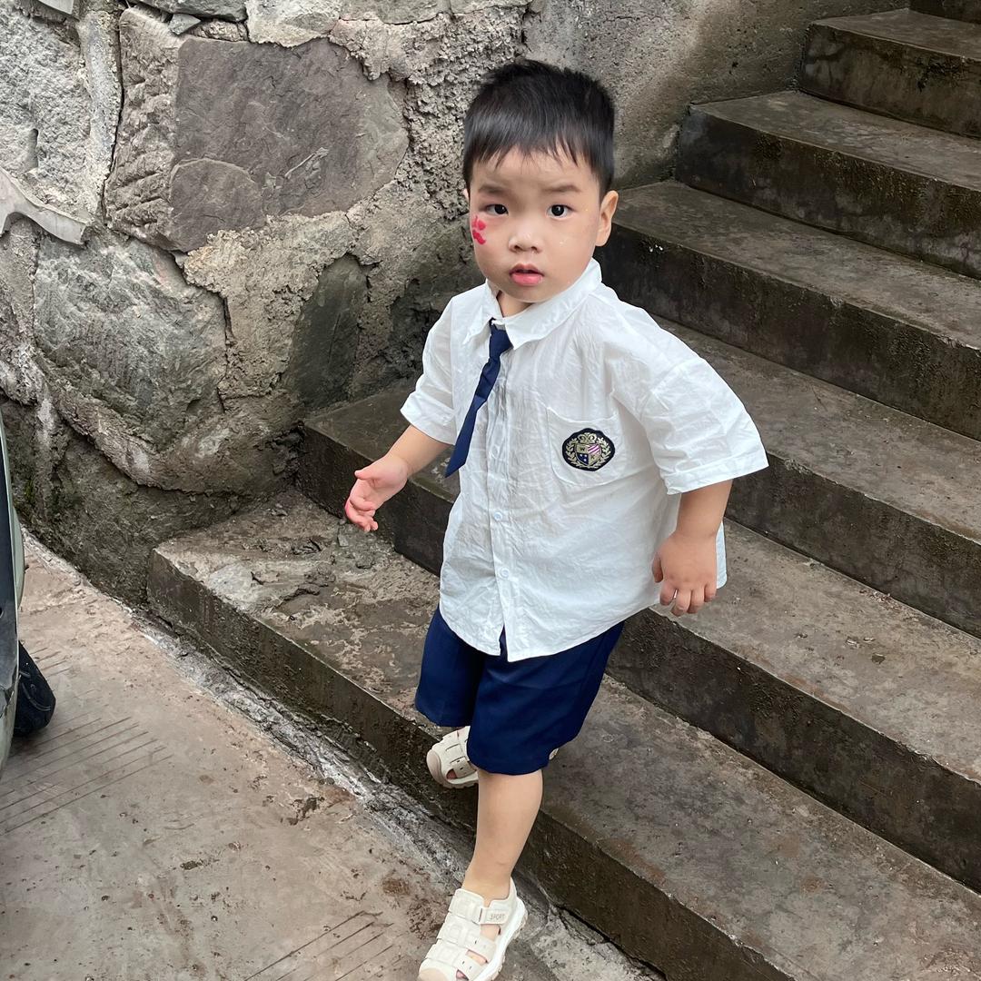 绥江龍樾府小赵