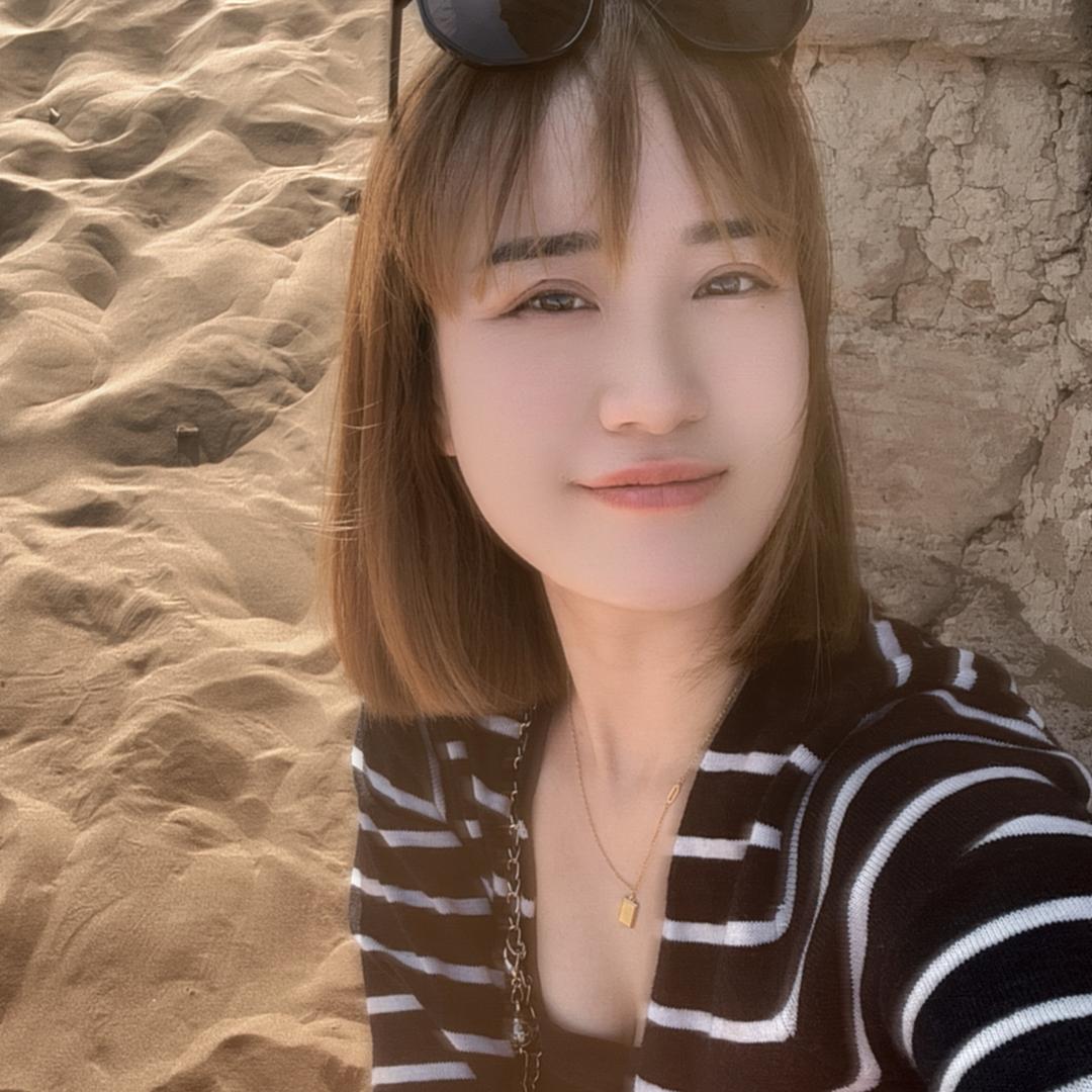 吐鲁番安格尔门窗.笑笑