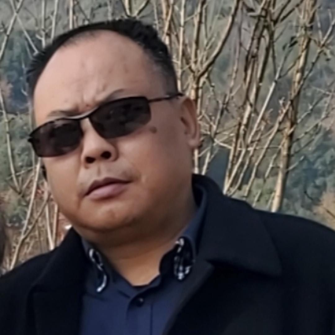 右耳