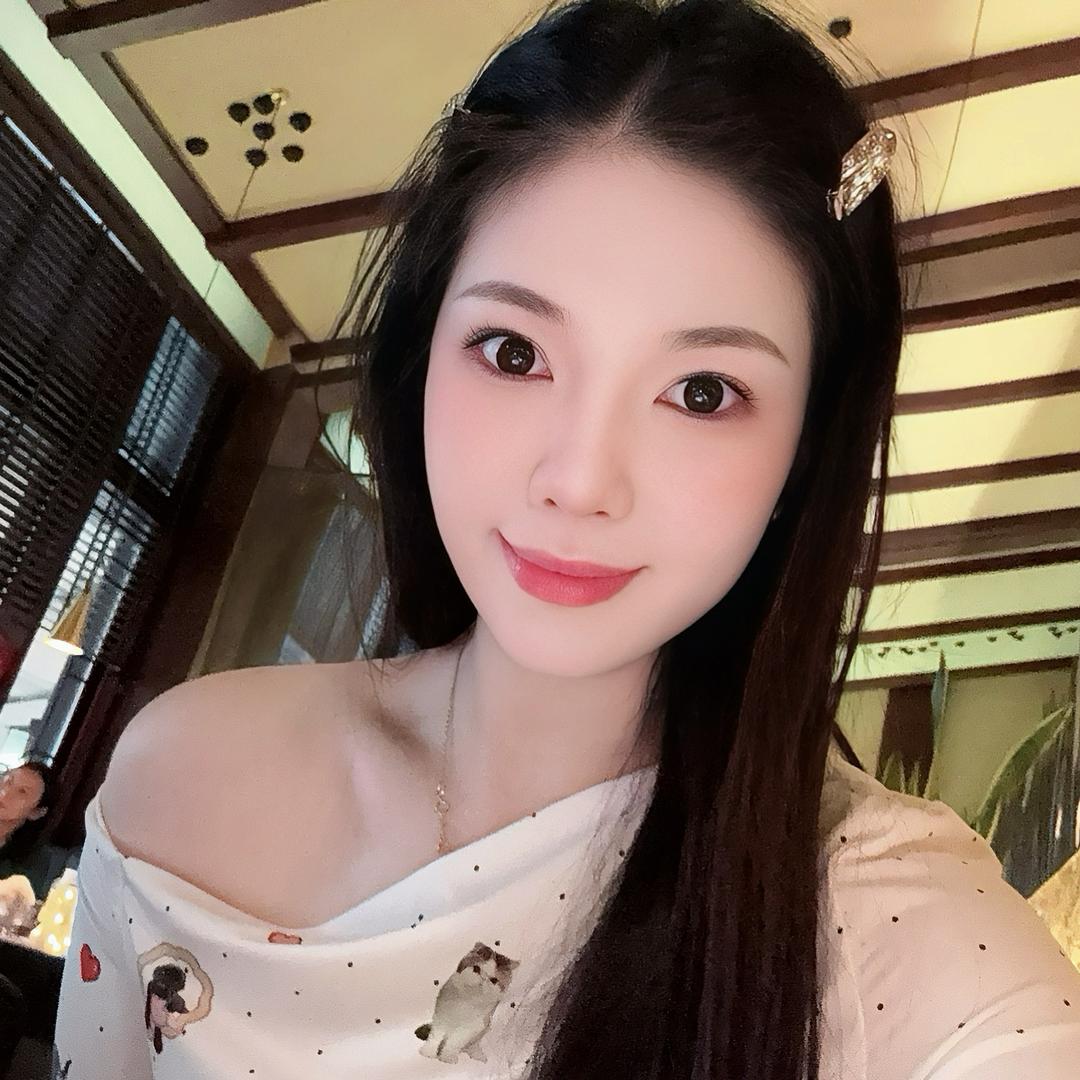 连告别都双手插兜的女人