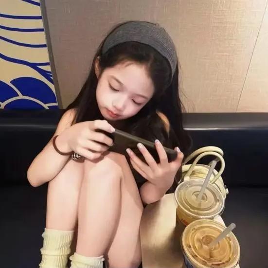 慧慧猪ᰔᩚ