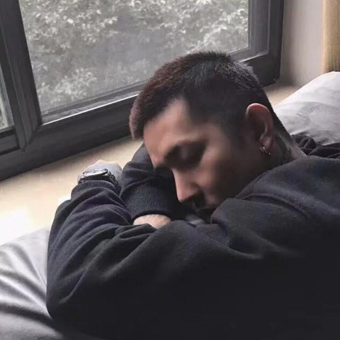 相逢何必曾相识.