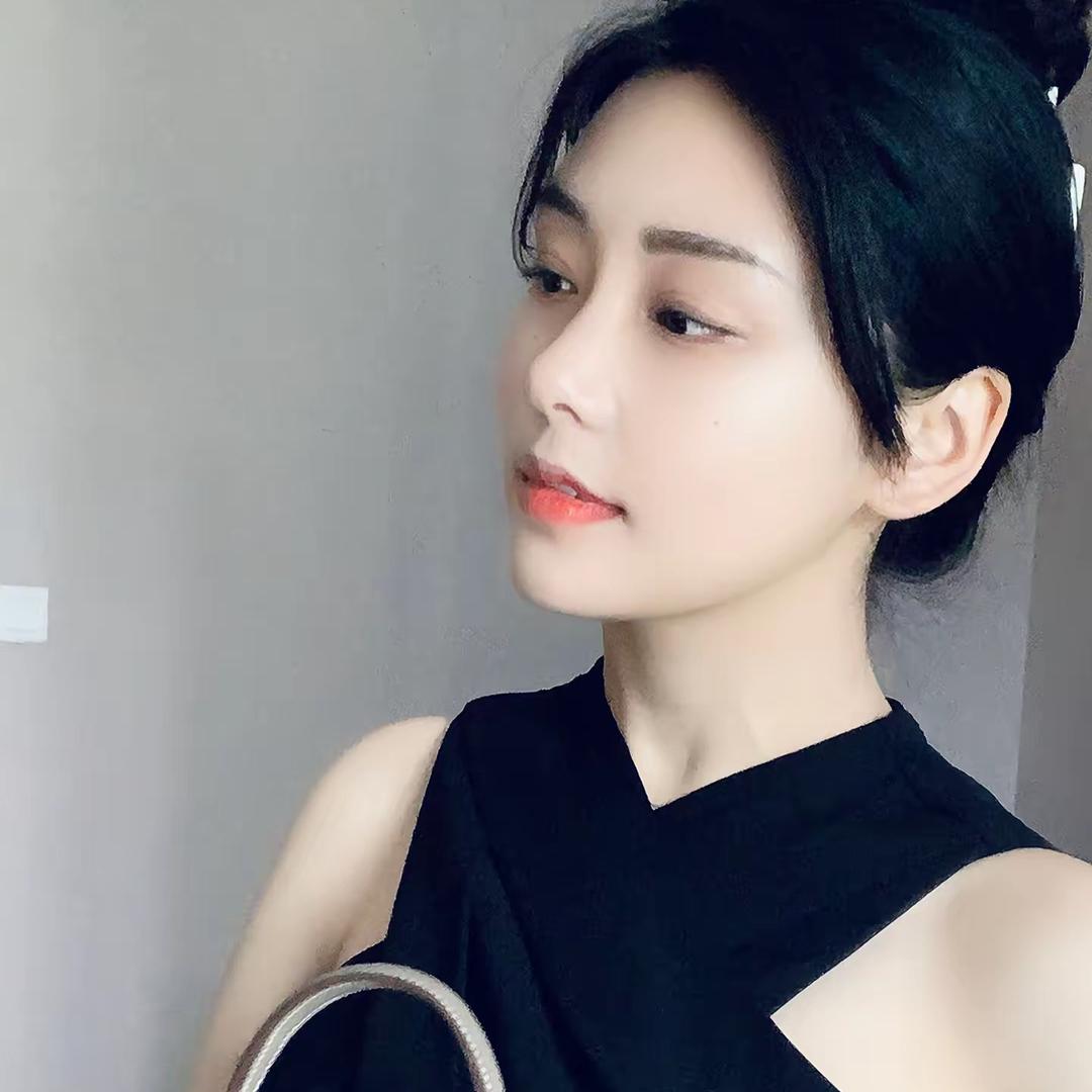 奶雯