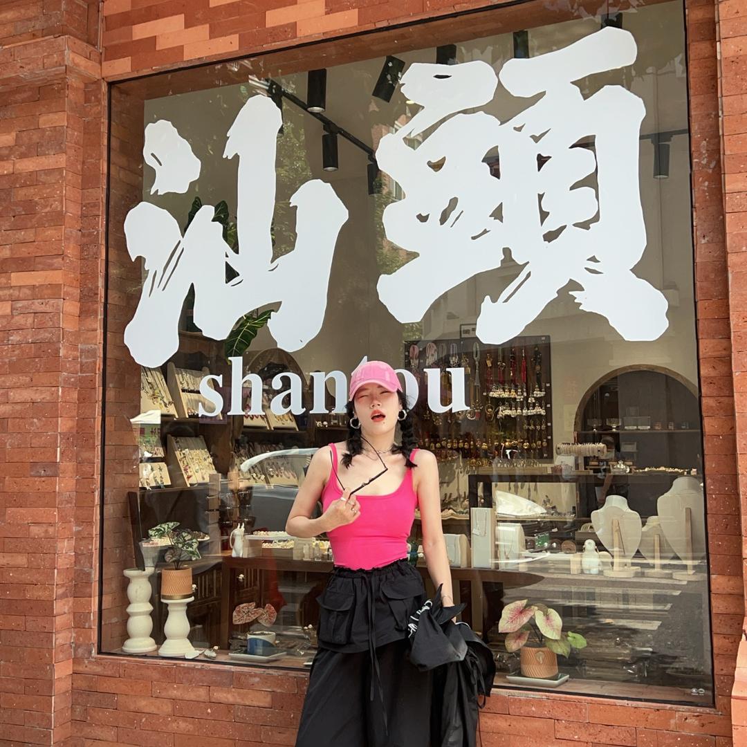 思思姐女装（每天晚上7点直播）