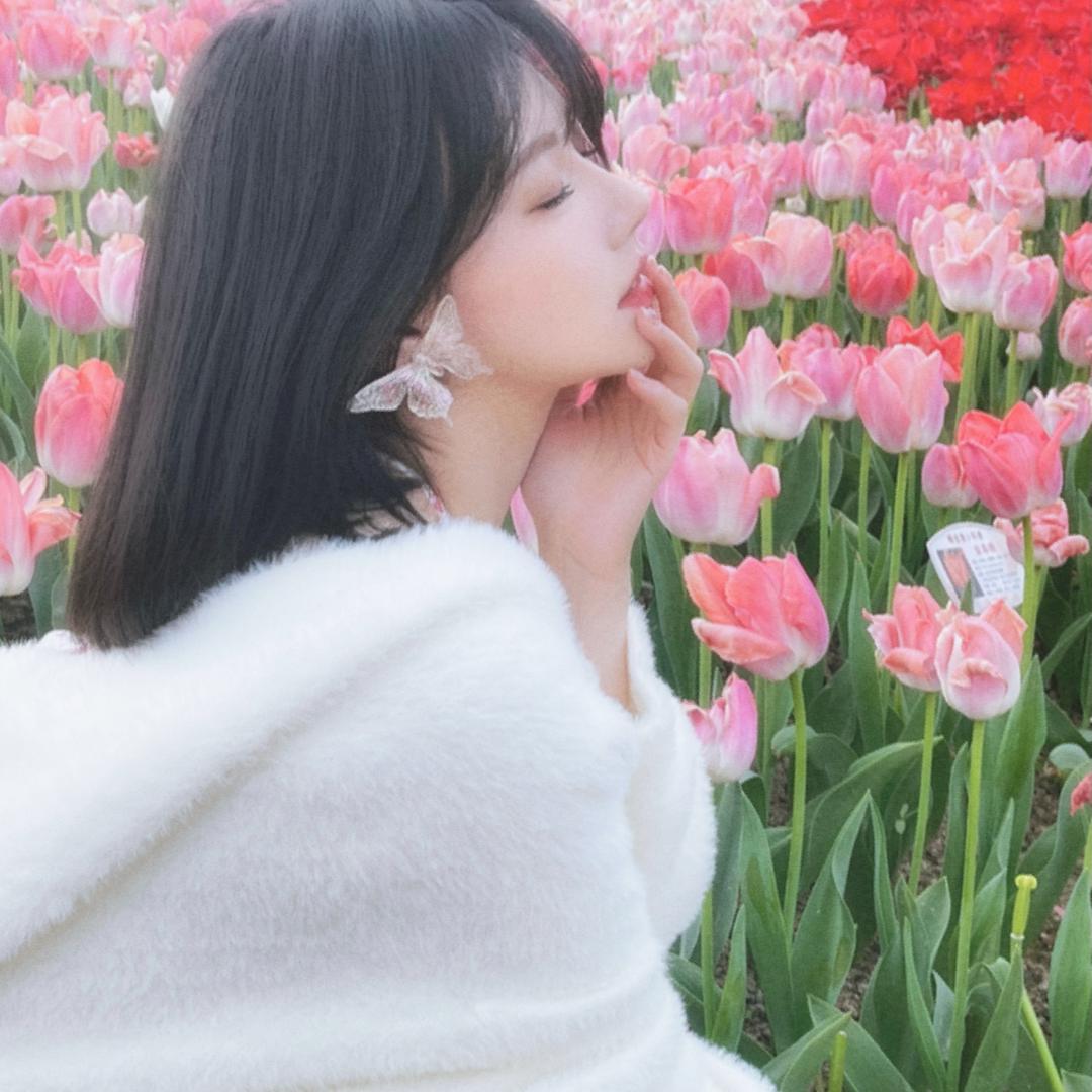 月靓