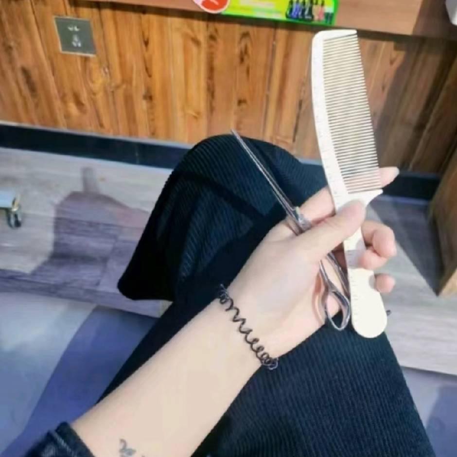 啊军形象设计