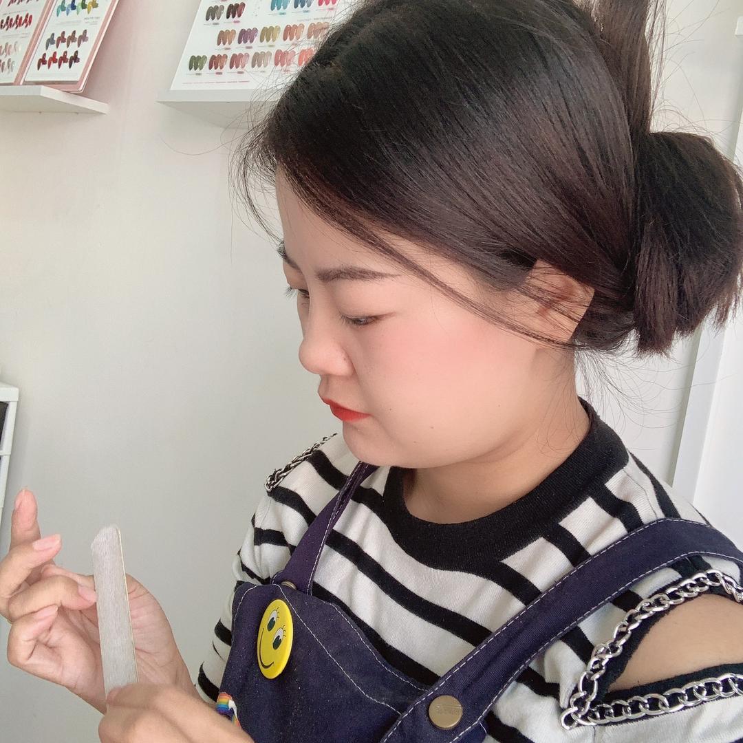 阳阳的美甲工作室（预约版）