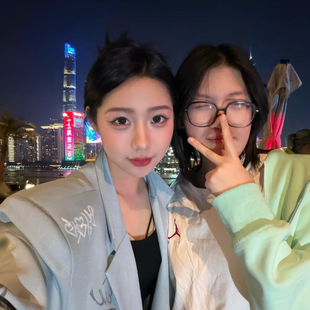 蔡蔡🍅🎀❤💜头像
